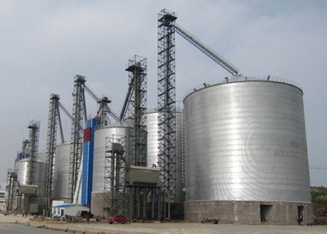 滨海大型钢板库构造参数及水泥储存质量